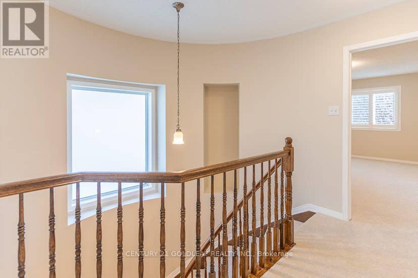 2260 Brockstone Crescent — photo 17 of 40