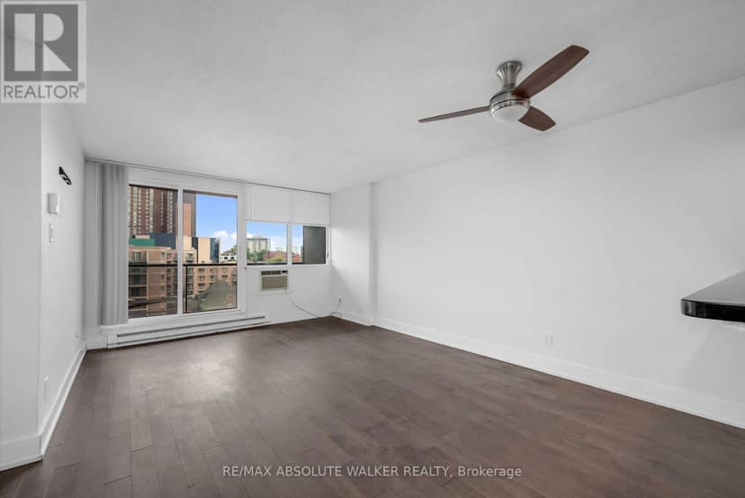 902 - 154 Nelson Street — photo 12 of 26