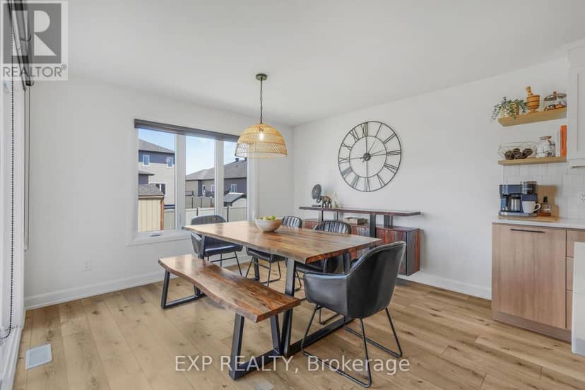 1200 Montblanc Crescent — photo 16 of 33