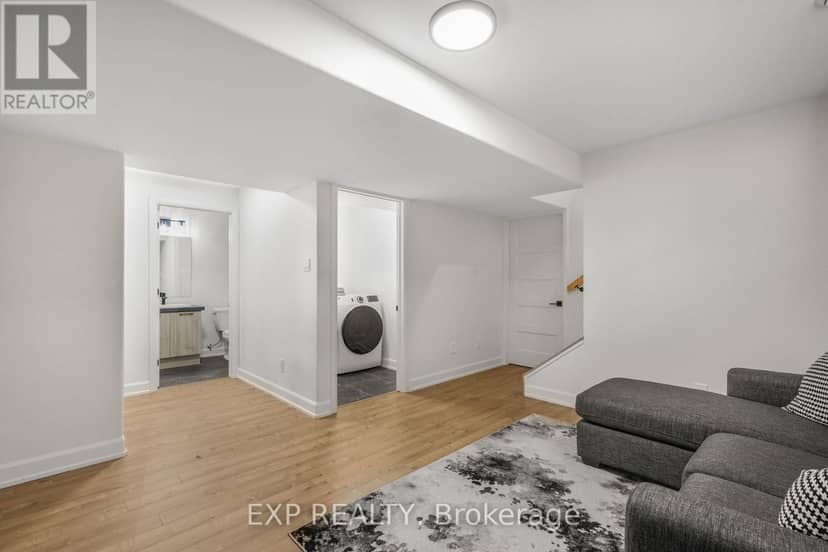 1200 Montblanc Crescent — photo 30 of 33