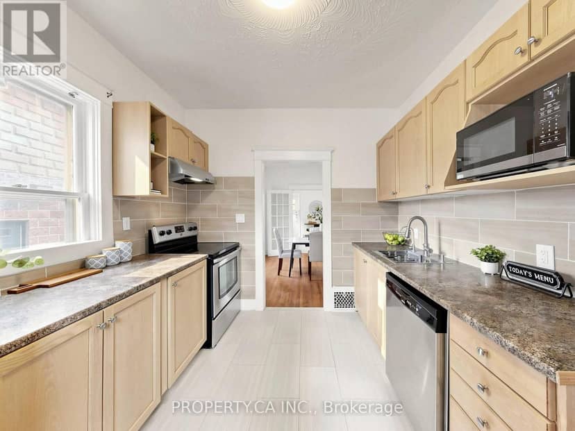 205 Dearborn Avenue — photo 14 of 40