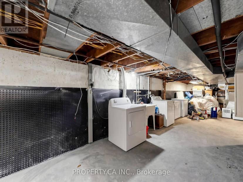 205 Dearborn Avenue — photo 33 of 40