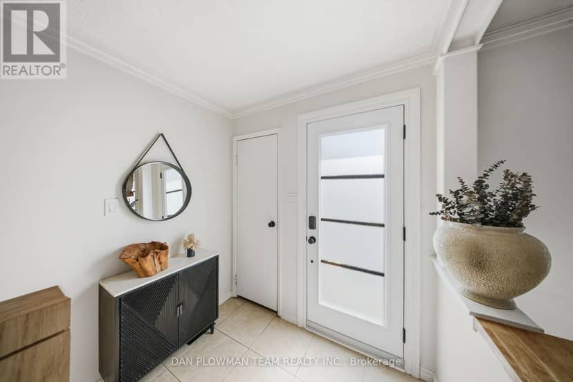 1204 Southdale Avenue, Oshawa, photo 3