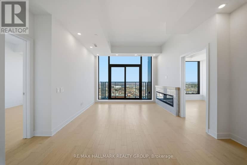 2604 - 180 George Street — photo 11 of 35