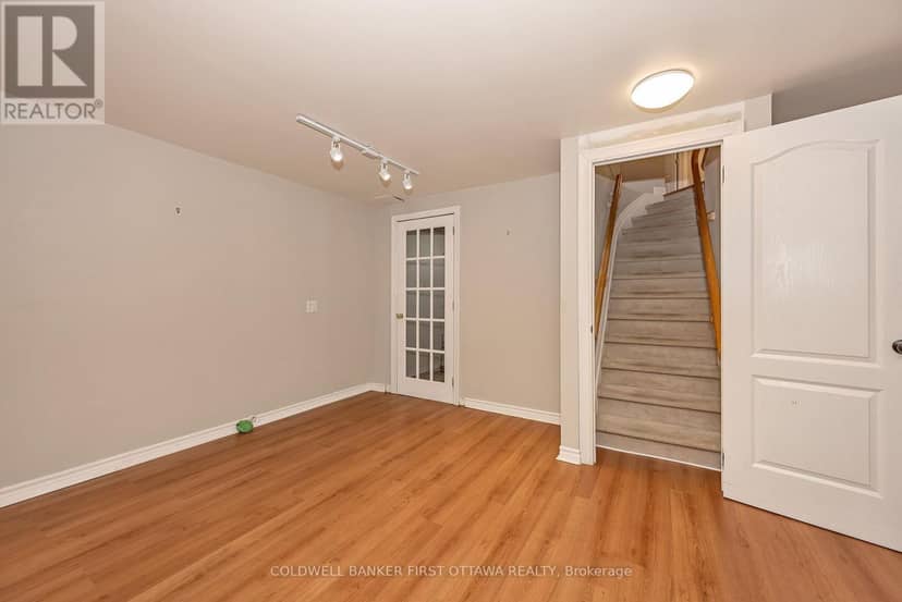 13 Fieldcrest Avenue — photo 22 of 26