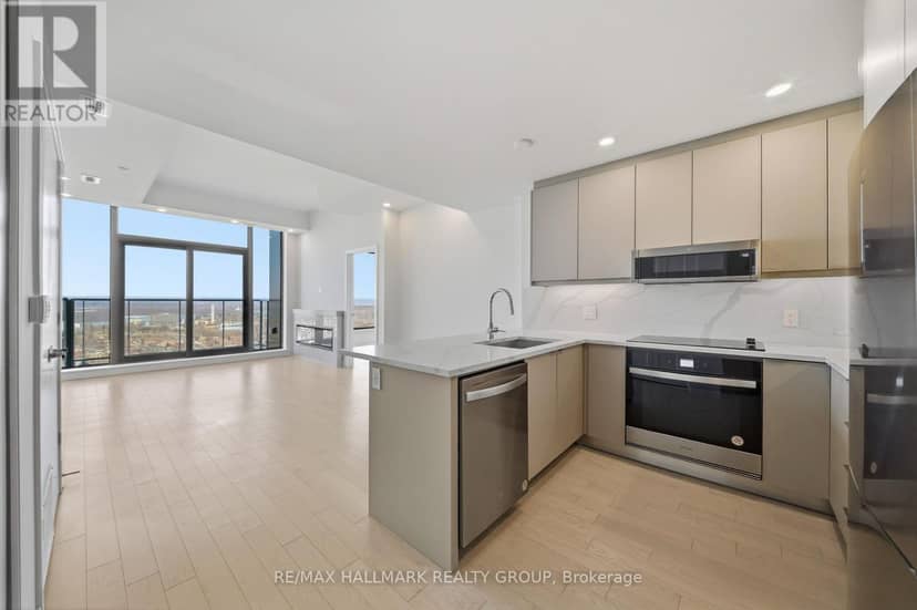 2604 - 180 George Street — photo 2 of 35
