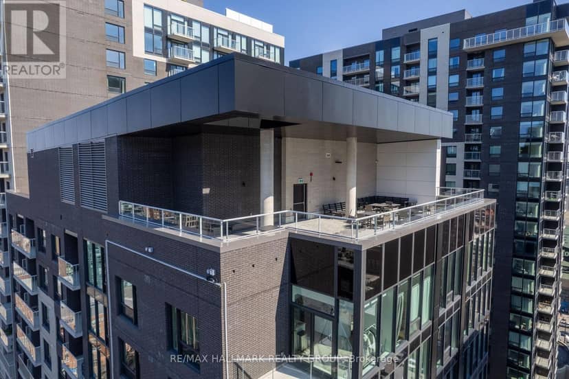 2605 - 180 George Street — photo 37 of 39