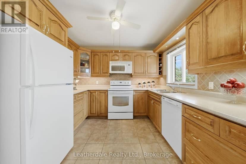 3 Rosemary Road — photo 10 of 33