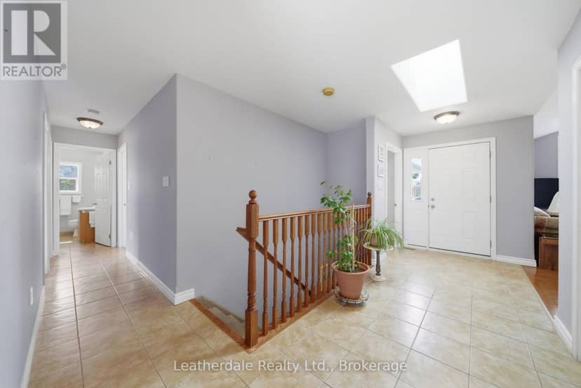 3 Rosemary Road — photo 4 of 33