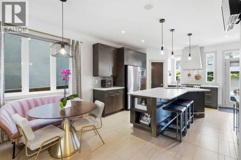 2042 49 Avenue SW, Calgary, photo 7