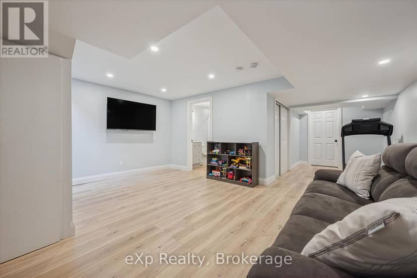 14 Sadler Street — photo 27 of 38