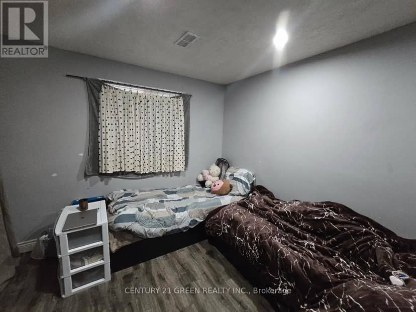 18 Curtis Drive — photo 24 of 31
