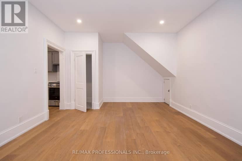 124 Close Avenue — photo 34 of 40
