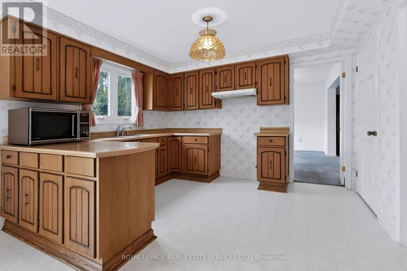 1326 Prince Albert Court — photo 10 of 40