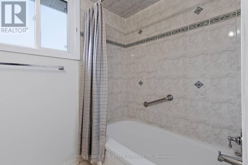 1326 Prince Albert Court — photo 32 of 40