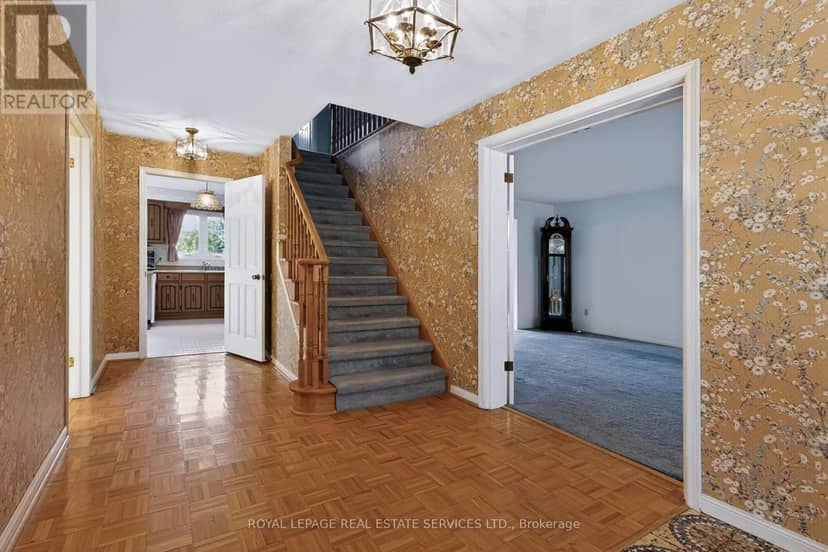 1326 Prince Albert Court, Mississauga, photo 4
