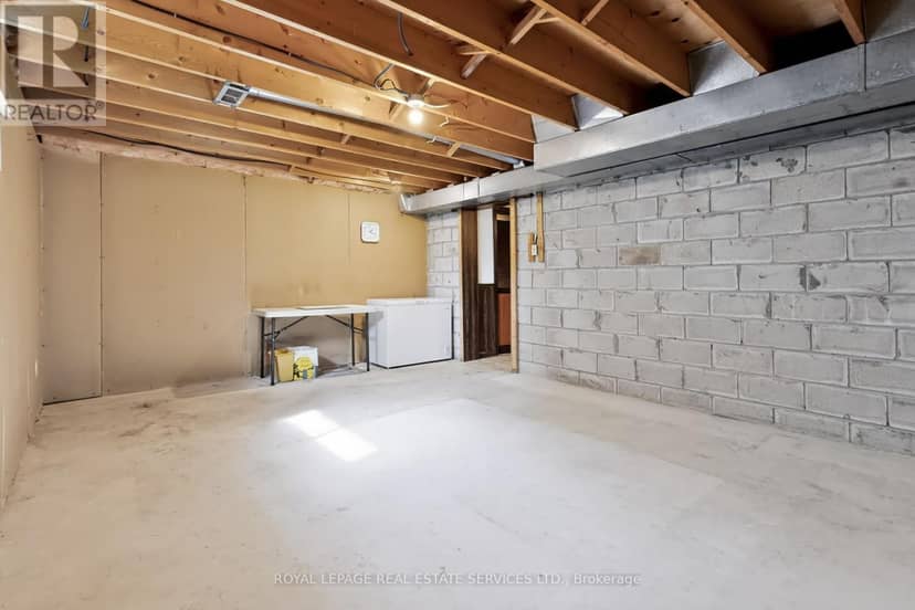 1326 Prince Albert Court — photo 40 of 40