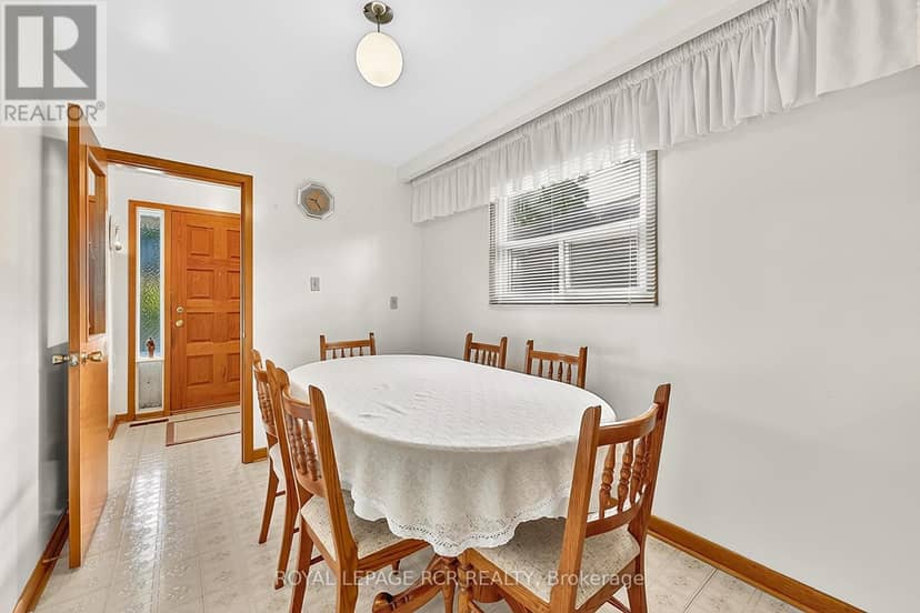 32 Bartel Drive, Toronto, photo 5