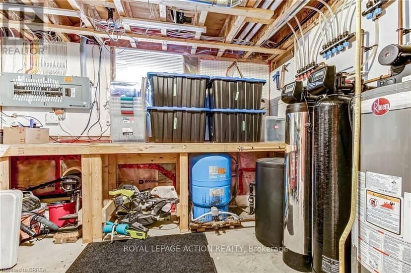 584616 Beachville Road — photo 21 of 31