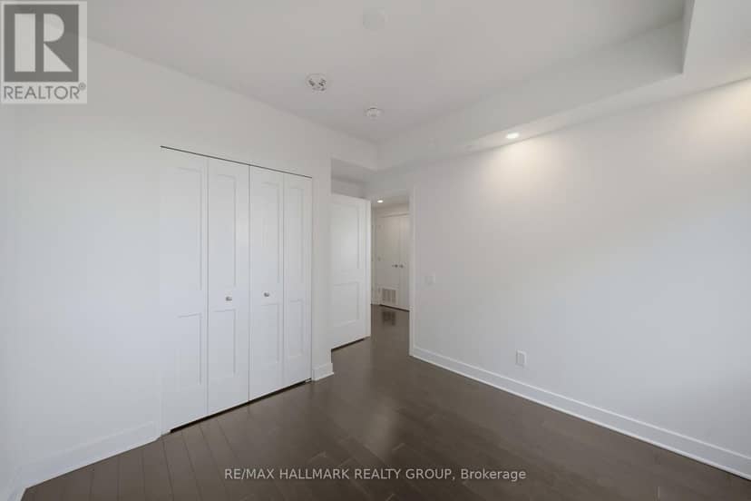 2406 - 180 George Street — photo 8 of 37