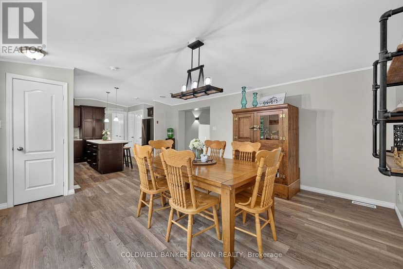 9087 Webster Road — photo 12 of 40