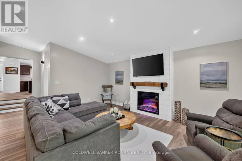 9087 Webster Road — photo 14 of 40