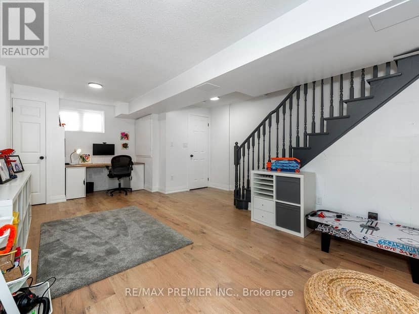 48 Odoardo Di Santo Circle — photo 36 of 40