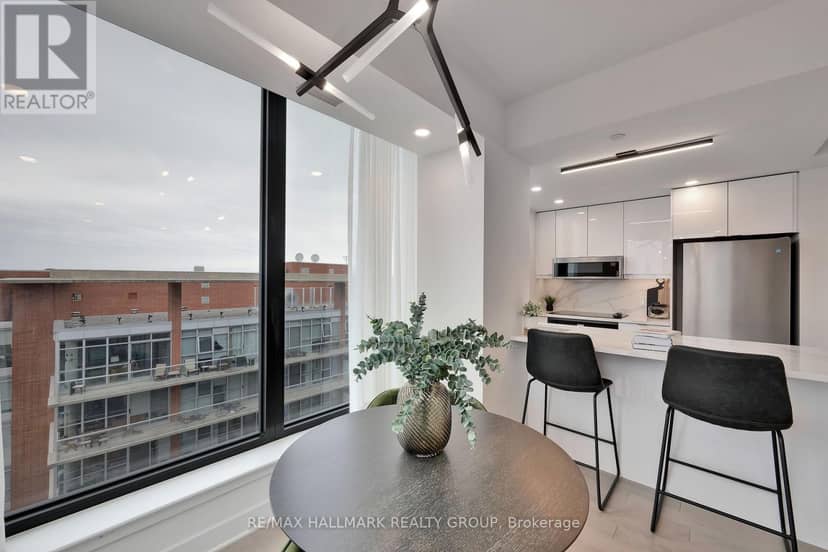 2202 - 180 George Street — photo 11 of 40