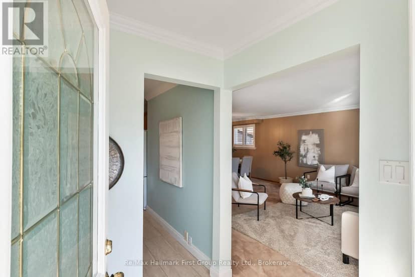 8 Calais Street — photo 13 of 40