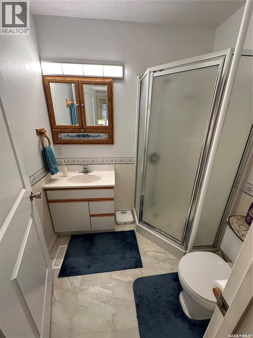 418 Railway AVENUE — photo 12 of 39