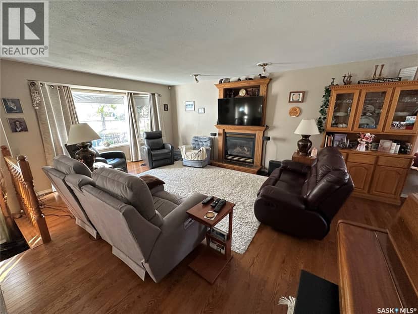 418 Railway AVENUE, Rosthern, photo 2