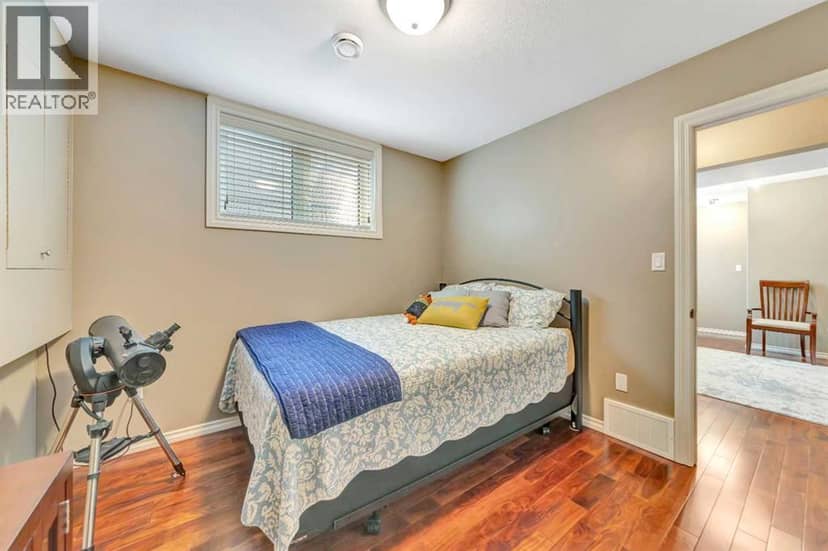 7416 29 Street — photo 34 of 40