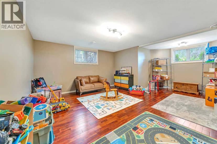 7416 29 Street — photo 35 of 40