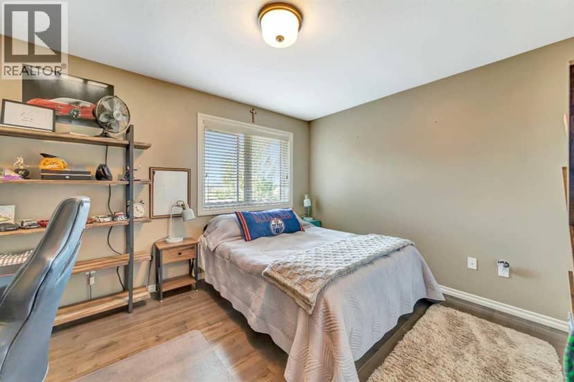 7416 29 Street — photo 22 of 40