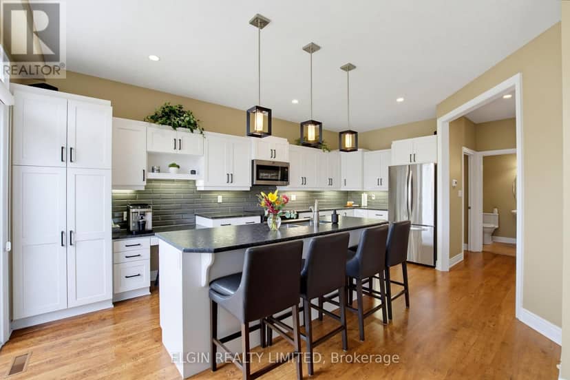 15 Oriole Lane — photo 10 of 40