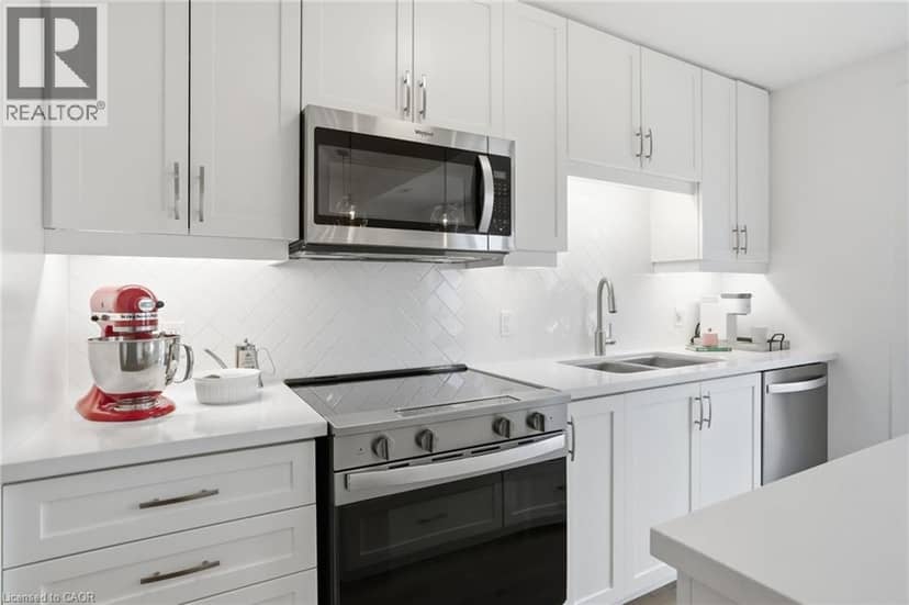 245 BURKE Street — photo 10 of 32