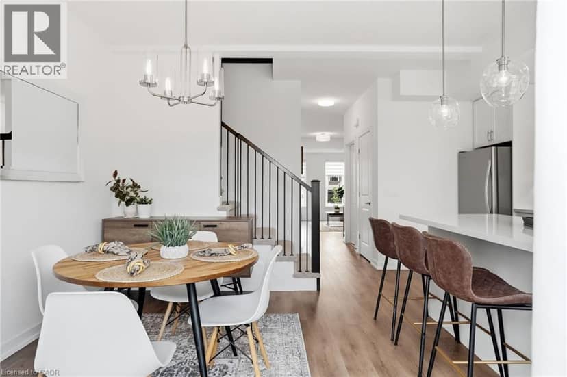 245 BURKE Street — photo 13 of 32