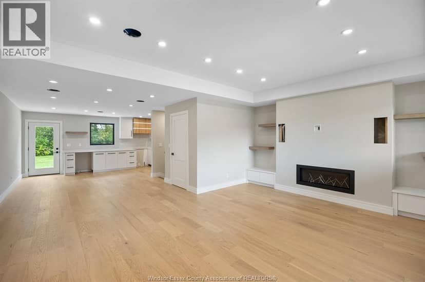 4015 ROSELAND DRIVE East — photo 5 of 30