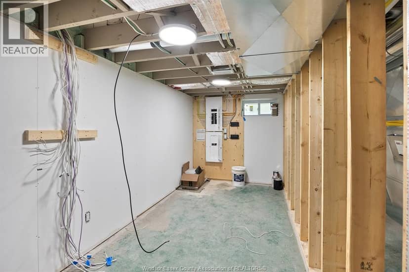 4015 ROSELAND DRIVE East — photo 23 of 30