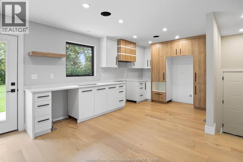 4015 ROSELAND DRIVE East — photo 16 of 30