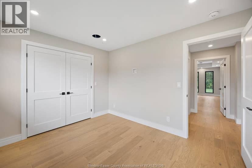 4015 ROSELAND DRIVE East — photo 8 of 30