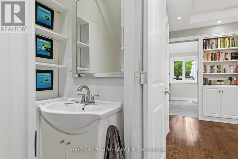 149 Chisholm Avenue, Toronto, photo 4