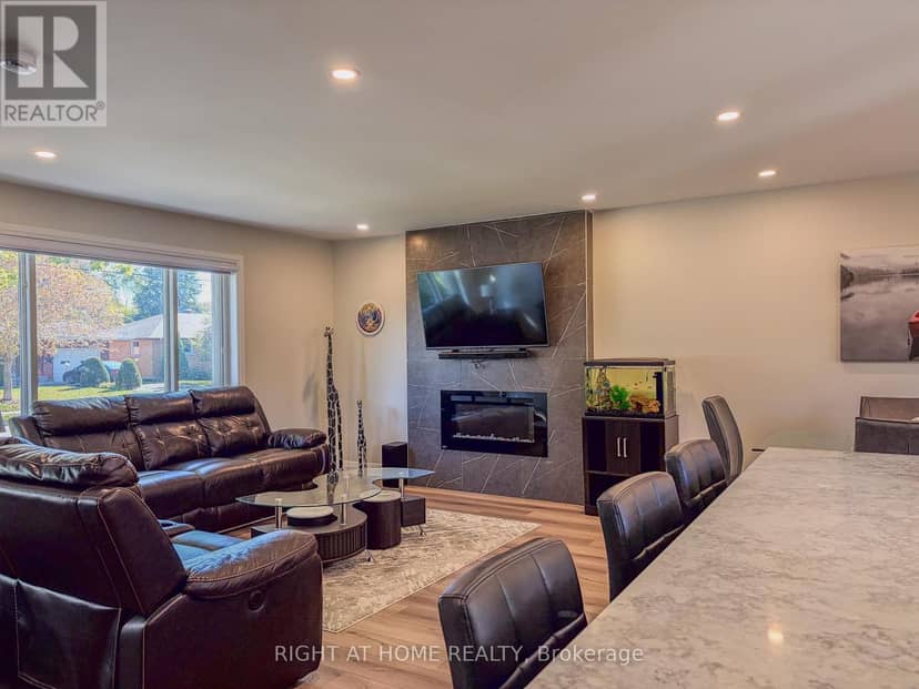 221 Tupper Boulevard — photo 11 of 25