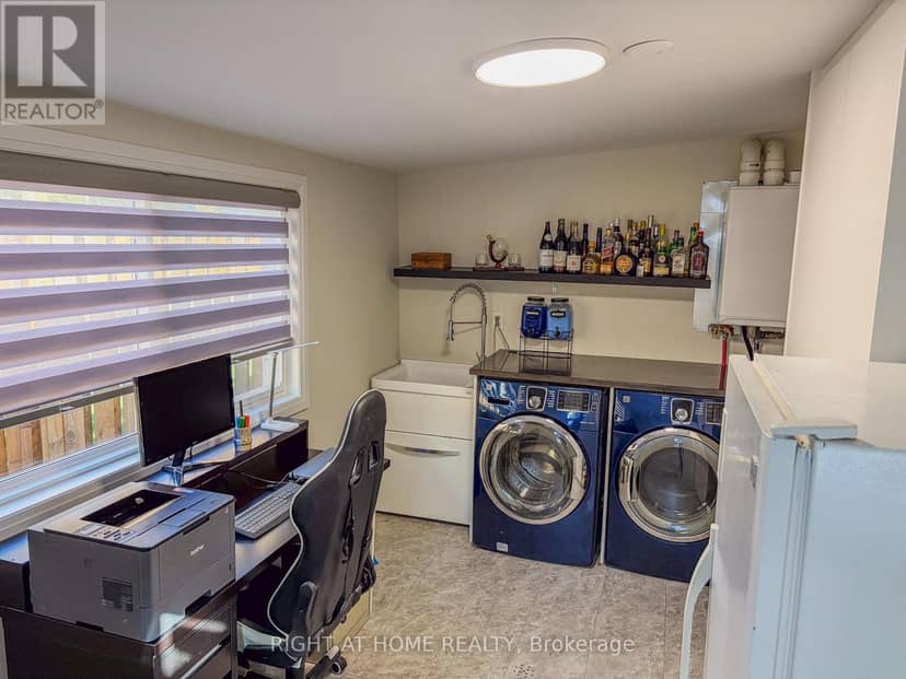 221 Tupper Boulevard — photo 13 of 25