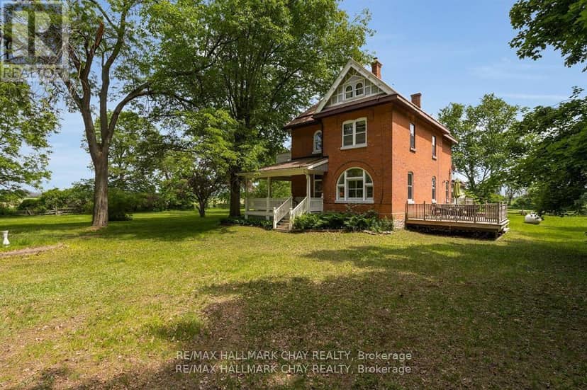 1407 Flos 8 Road W, Springwater, photo 2
