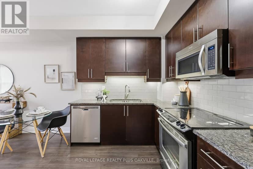 211 - 128 Garden Drive — photo 16 of 30