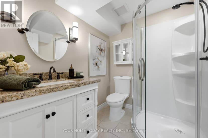96 Lauchlin Crescent — photo 33 of 40