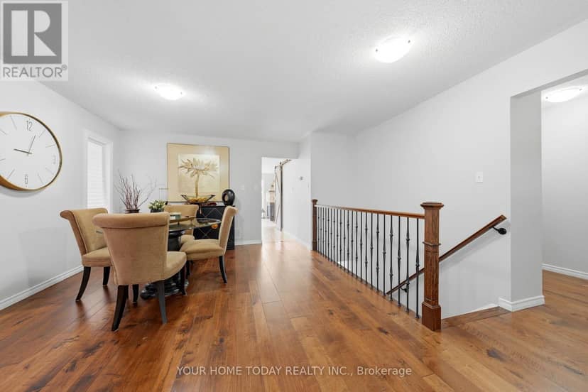 96 Lauchlin Crescent — photo 6 of 40