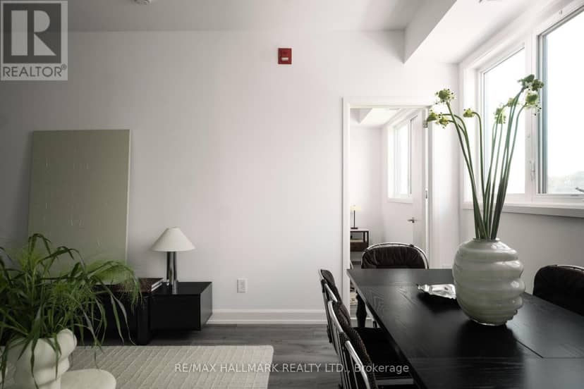 406 - 385 Osler Street N — photo 16 of 39