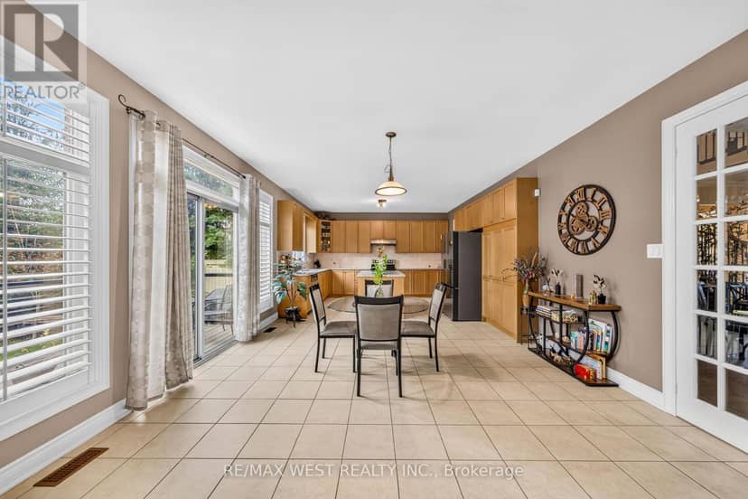 8 Calvados Crescent, Brampton, photo 5